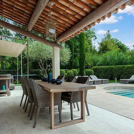 Beachside Bliss In Gassin