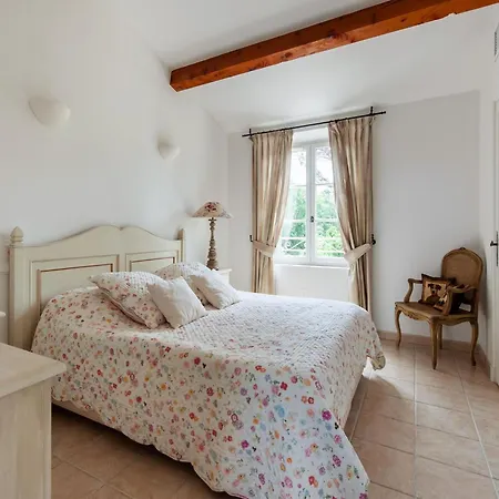 Villa Beachside Bliss In Gassin *