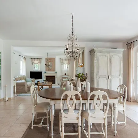 Beachside Bliss In Gassin