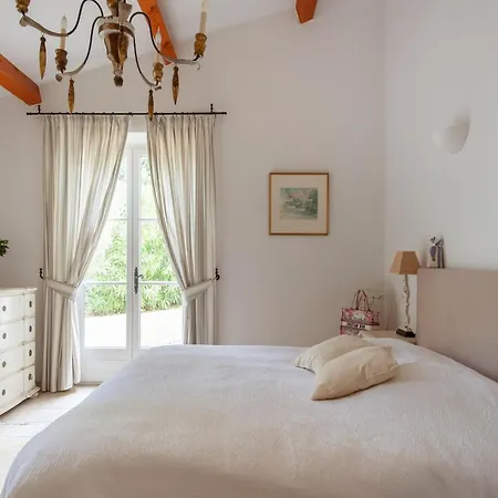 Beachside Bliss In Gassin * Saint-Tropez