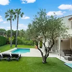 Beachside Bliss In Gassin Villa *