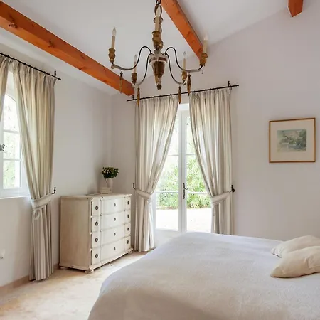 Villa Beachside Bliss In Gassin