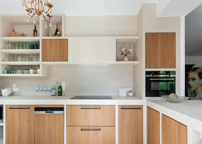 Beachside Bliss In Gassin