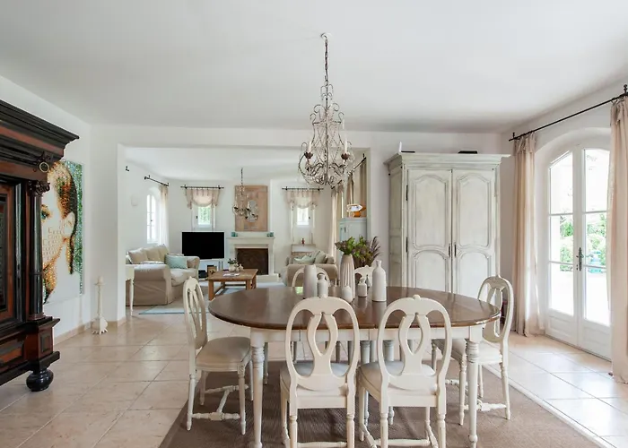 Beachside Bliss In Gassin