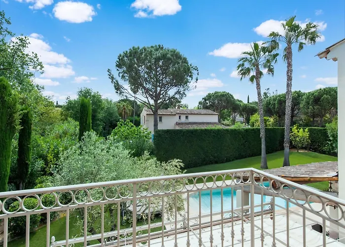 Beachside Bliss In Gassin 别墅 *