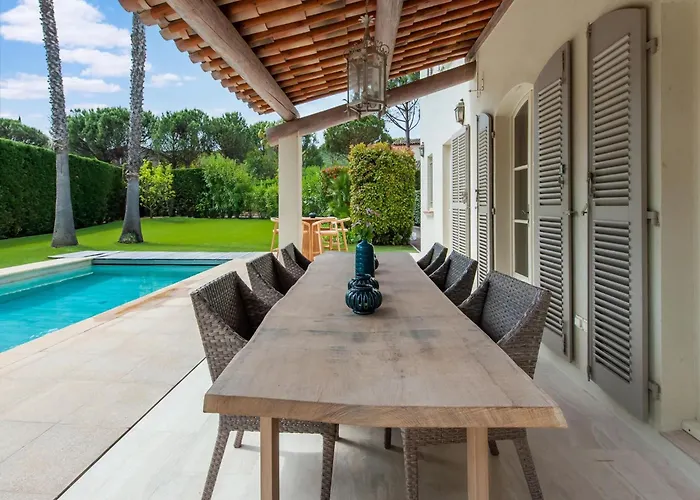 Beachside Bliss In Gassin 别墅 *