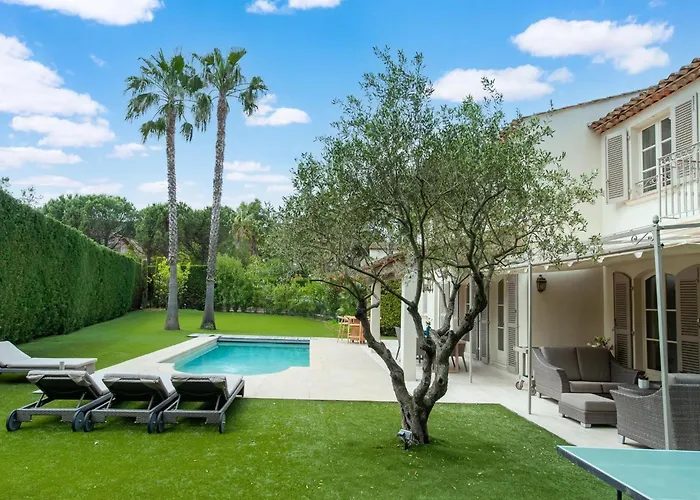 Beachside Bliss In Gassin 别墅 *